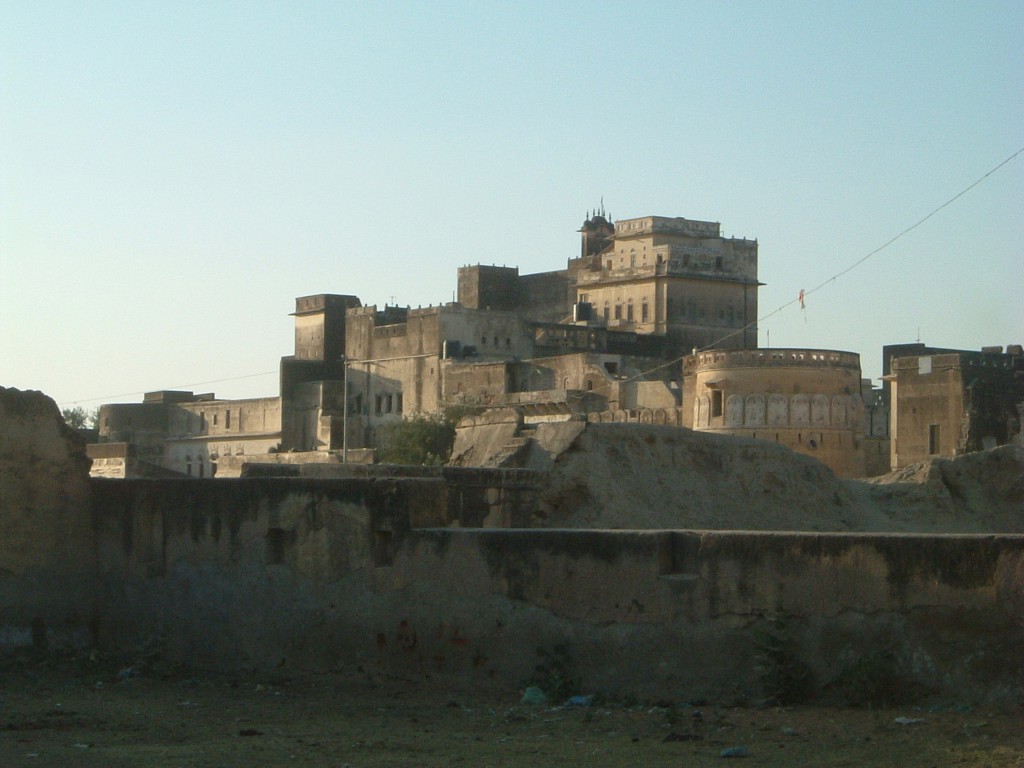 Narayan Niwas Castle